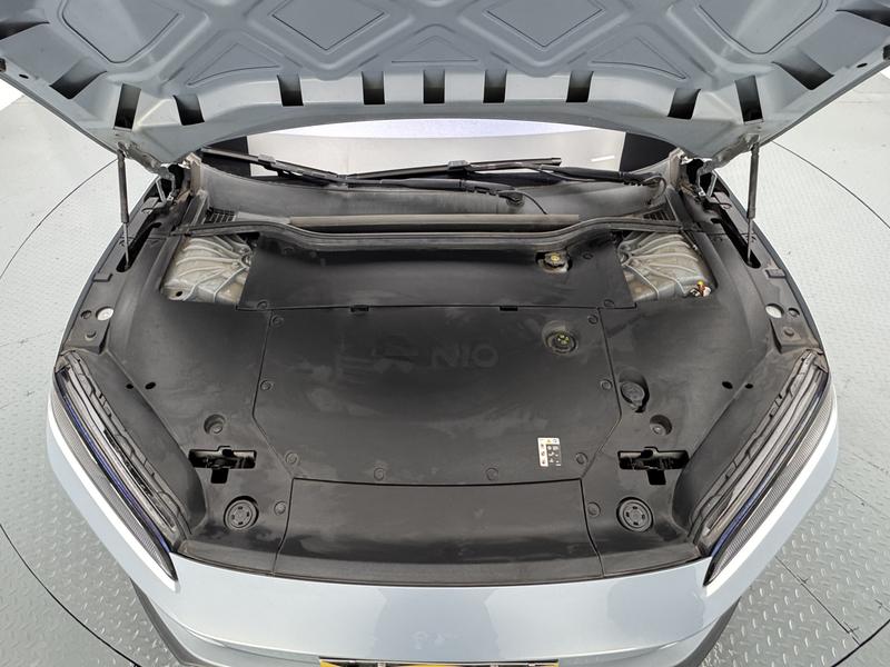 NIO NIO ET5 2022