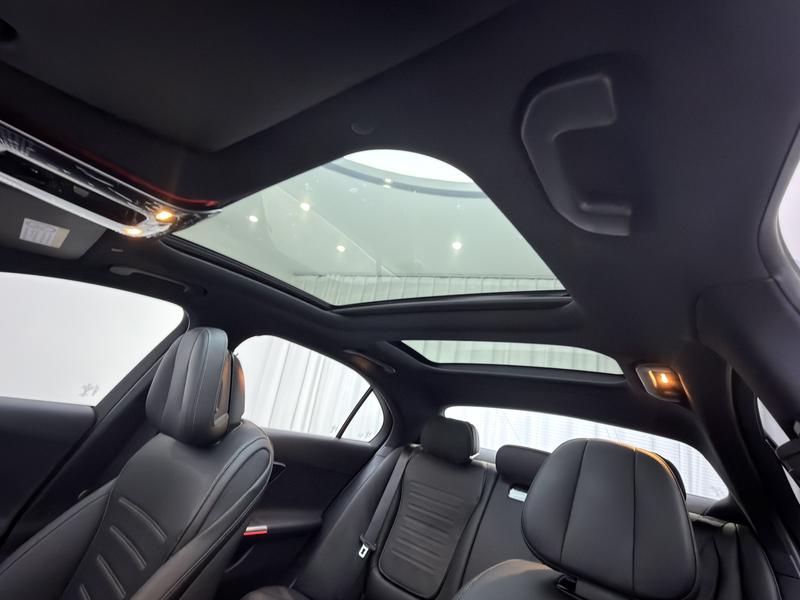 Mercedes-Benz Mercedes Benz C-Class PHEV 2023