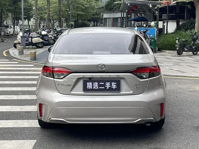 TOYOTA Ling Shang 2.0L Deluxe Edition