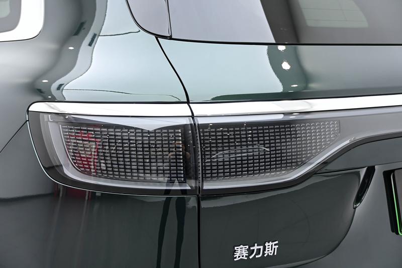 AITO问界 Wenjie M8 2025