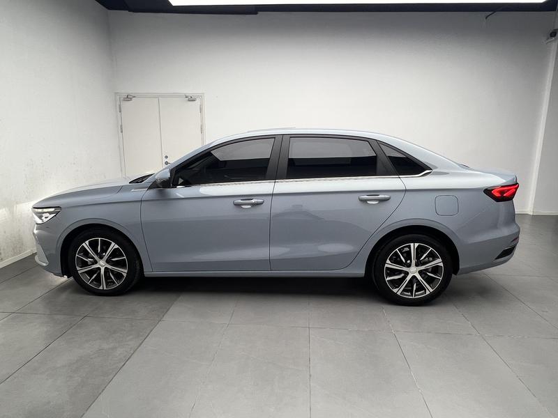 Geely Emgrand 2023