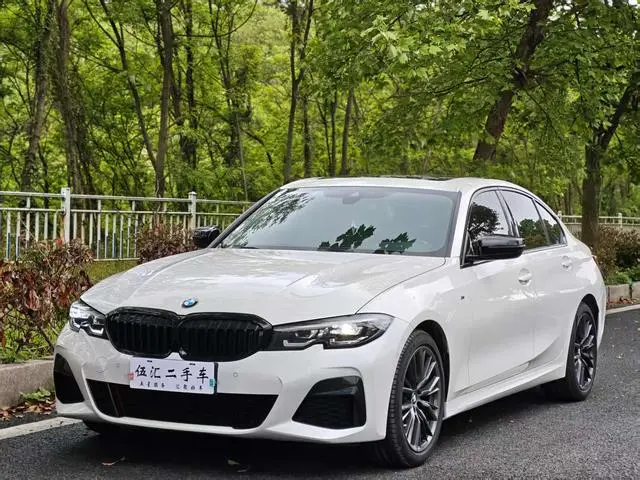 BMW BMW 3 Series 325i M Sports Yao Ye Suit
