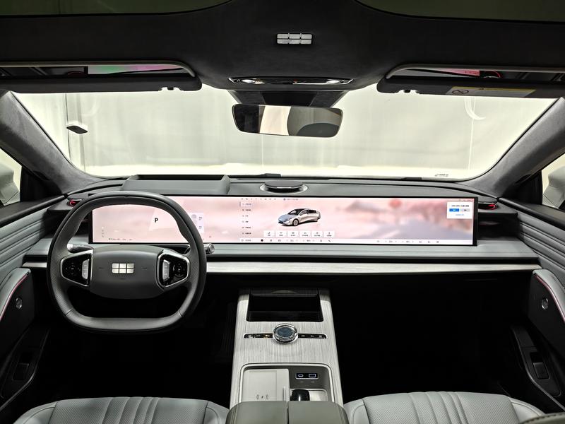 Geely Galaxy Galaxy E8 2024