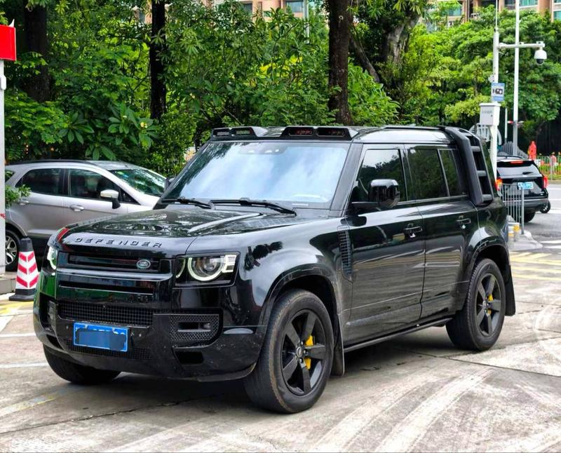 Land Rover guard 2025