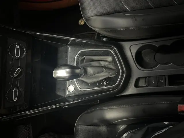 Jetta Jetta VS5 280TSI automatic aggressive version