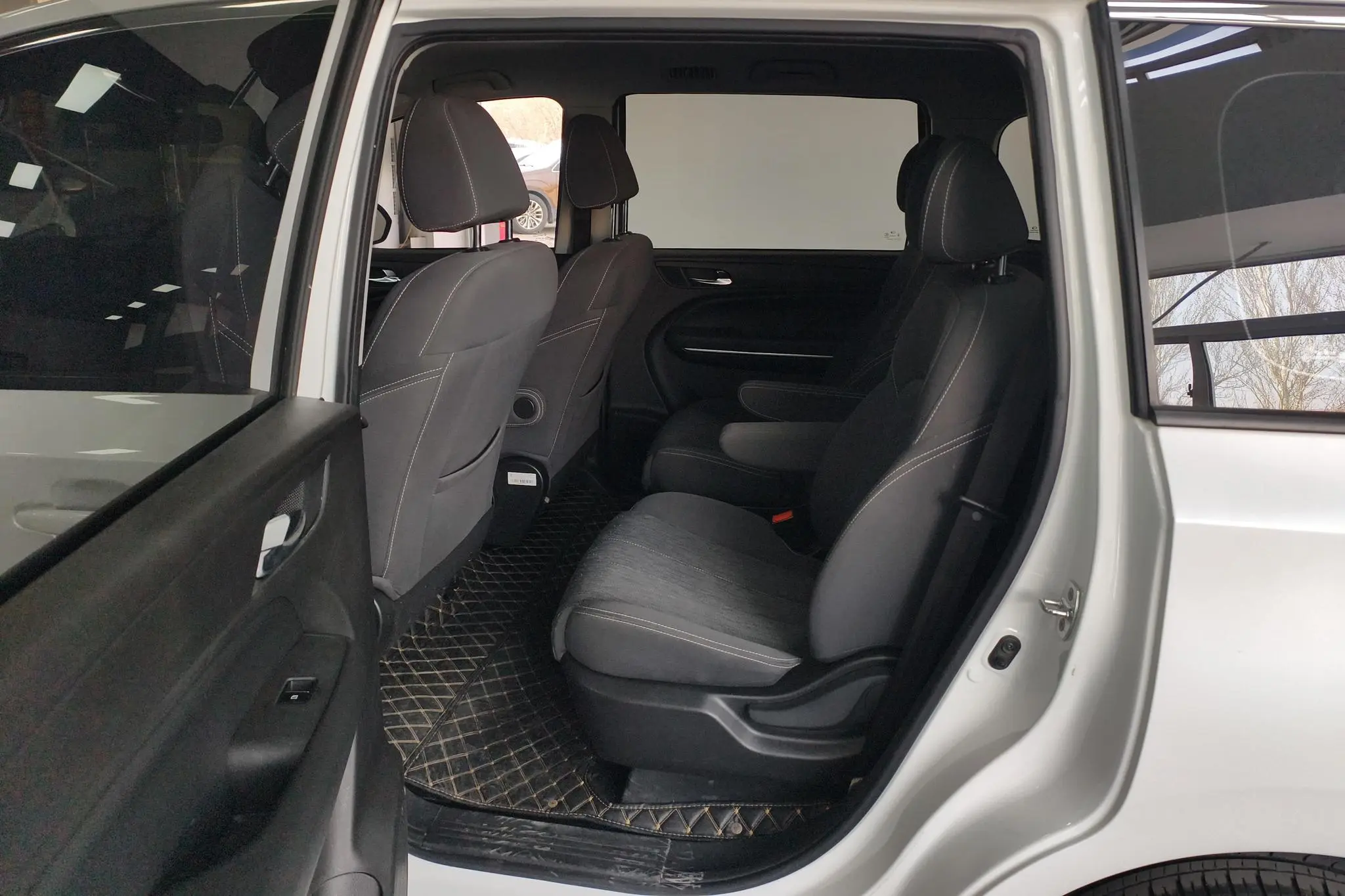 GAC Trumpchi M6 270T Automatic Elite Edition 7 seats