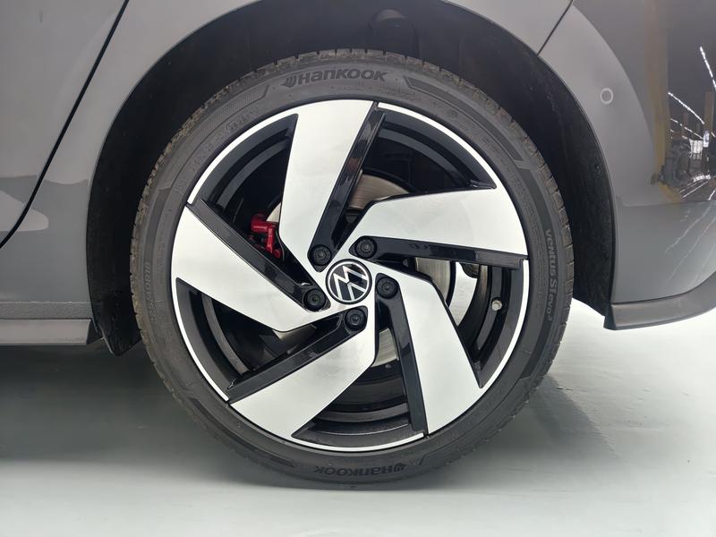 Volkswagen Golf GTI 2023