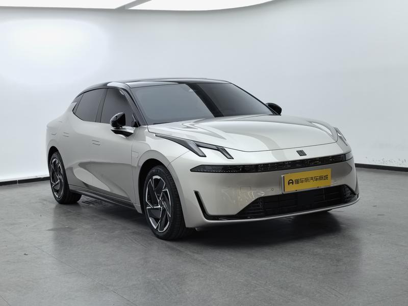 Lynk & Co Lynk&Co 07 EM-P 2024