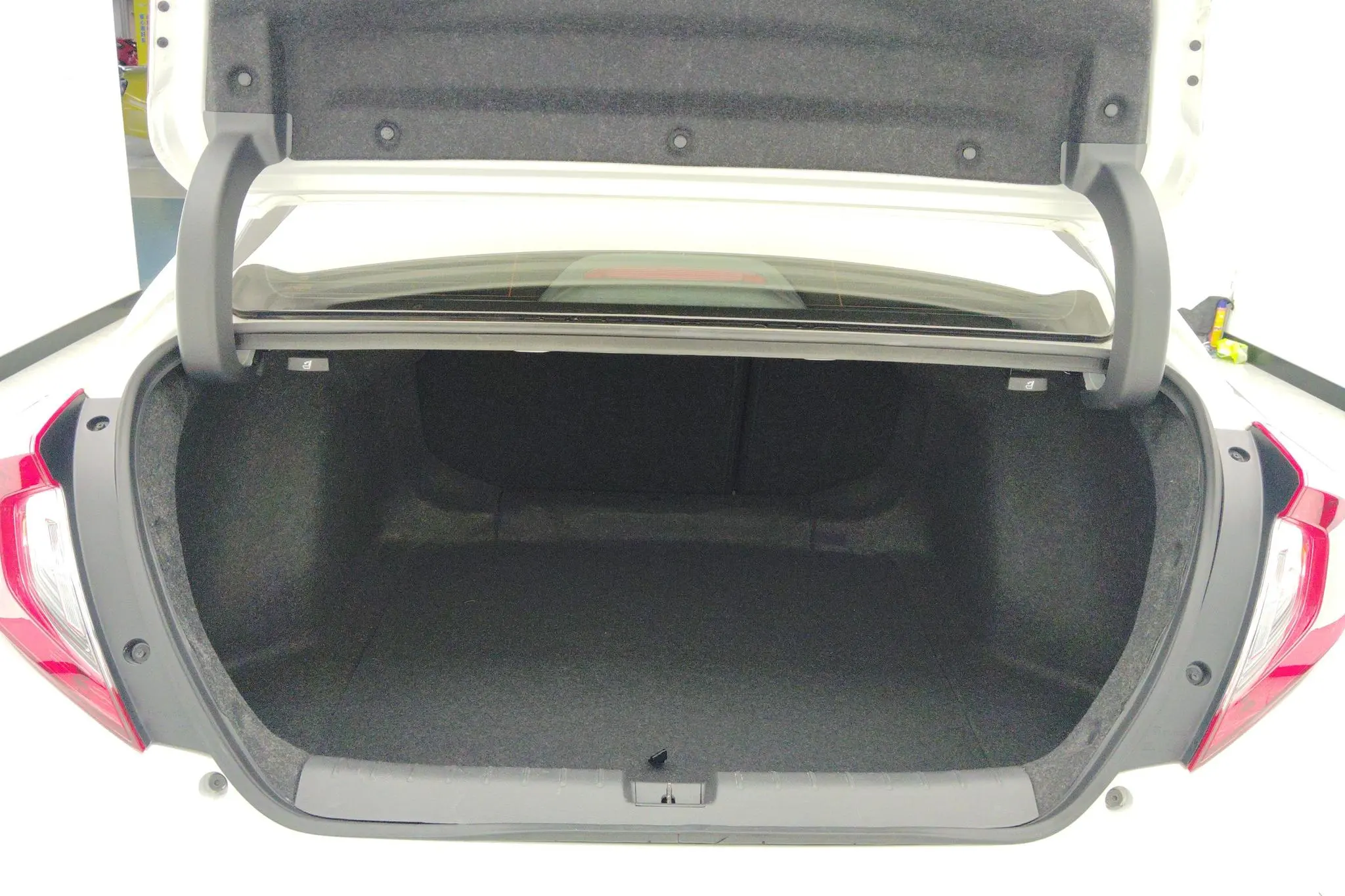 Honda Civic 220TURBO CVT Dynamic Version Country VI