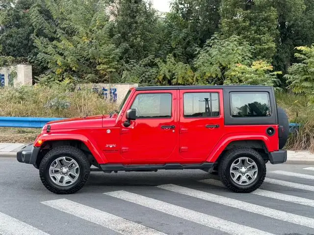 Jeep Wrangler 3.0L Sahara four-door Comfort edition