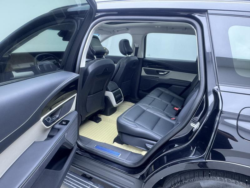 Lincoln Voyager 2023