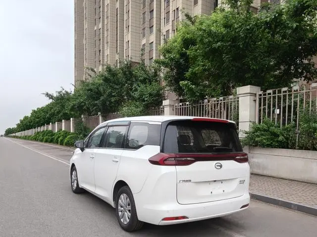 GAC Trumpchi M6 270T automatic Deluxe Edition 7-seater Country VI