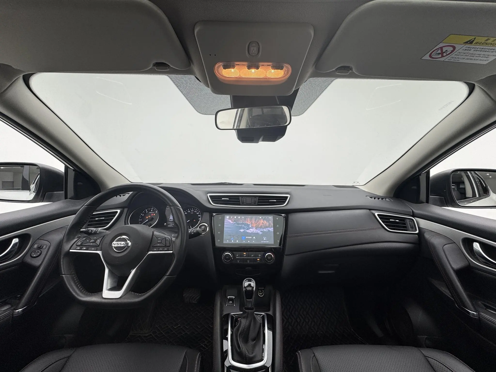 Nissan Qashqai 2.0 L XV Prem Deluxe Edition