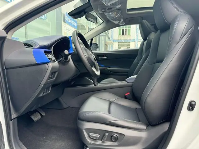 TOYOTA Toyota C-HR 2.0L Leading version