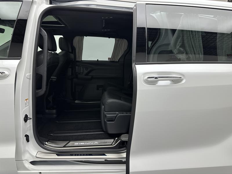 Toyota Sienna 2023