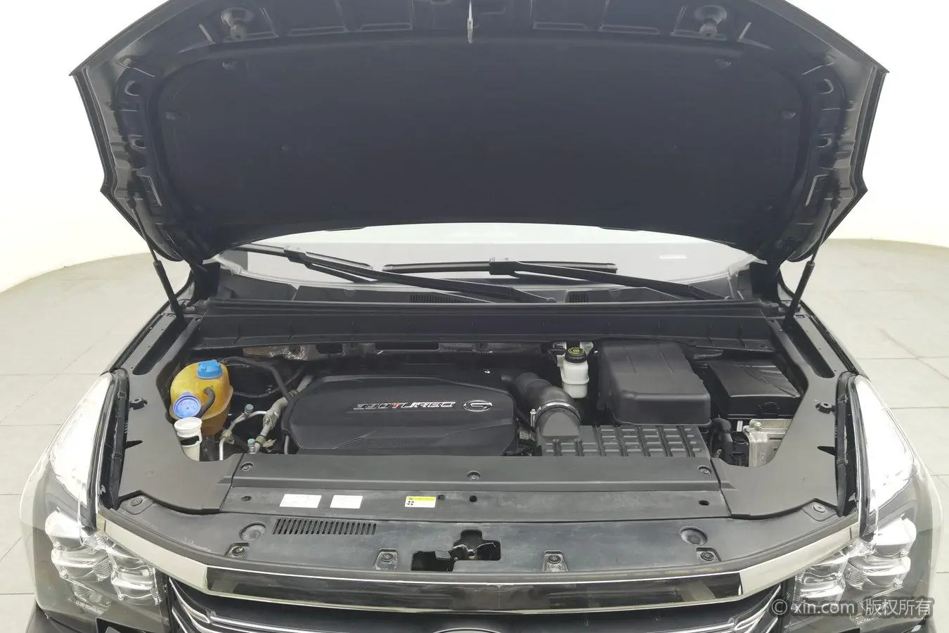 GAC Trumpchi GS8 390T two-wheel drive luxury Zhilian Edition 7 seats