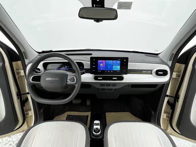 Geely Galaxy panda 2025