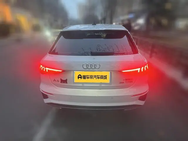Audi Audi A3 Facelift Sportback 35 TFSI luxury sports type