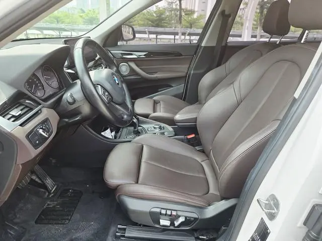 BMW BMW X1 sDrive20Li fashion type