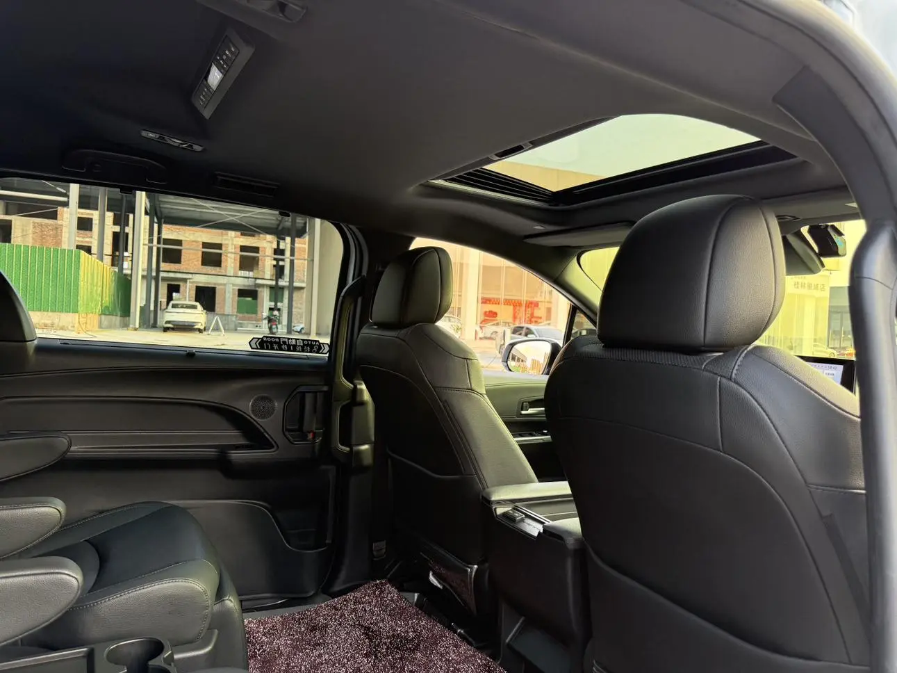 TOYOTA Saina Dual engine 2.5L Premium Edition