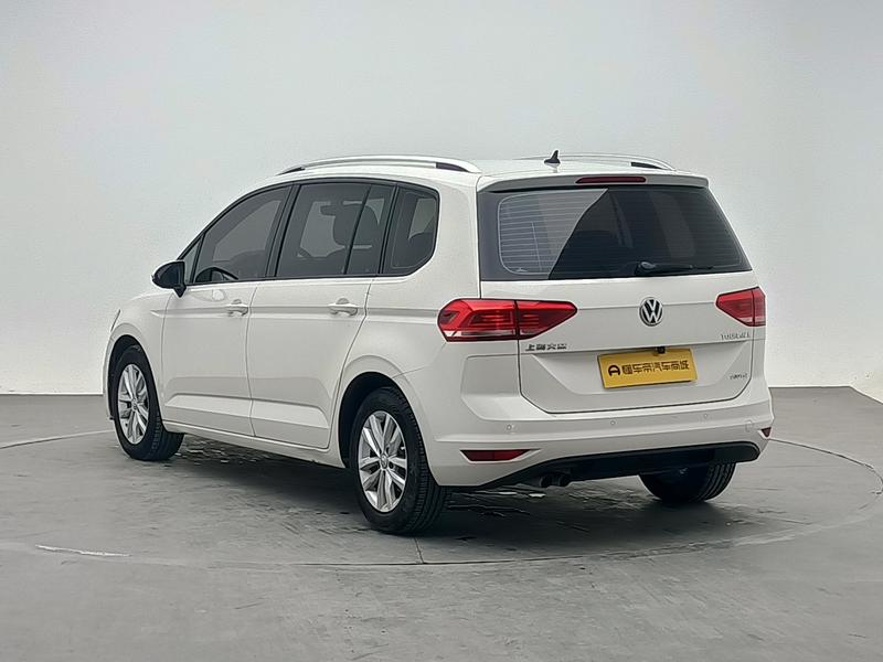 Volkswagen Touran L 2016