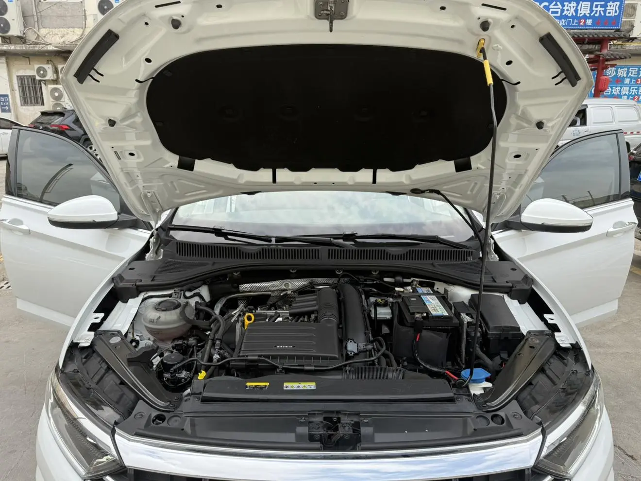 Volkswagen Sagitar 280TSI DSG Comfortable Smart Edition