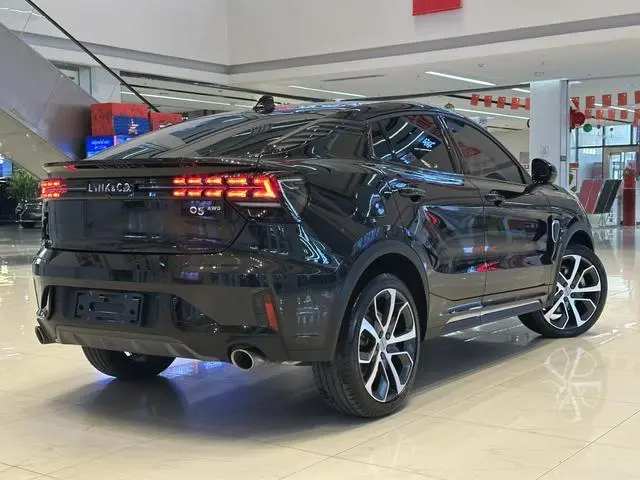 LYNK & CO Lynk 05 2.0TD four-wheel drive Halo
