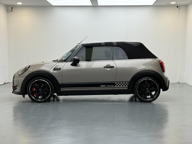 MINI MINI 2023