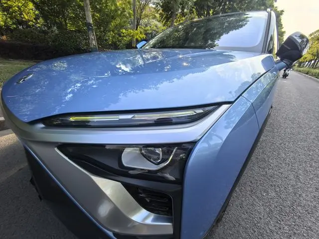 NIO NIO ES8 355KM benchmark version