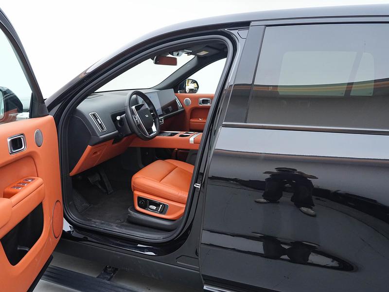 Li Auto Ideal L8 2024