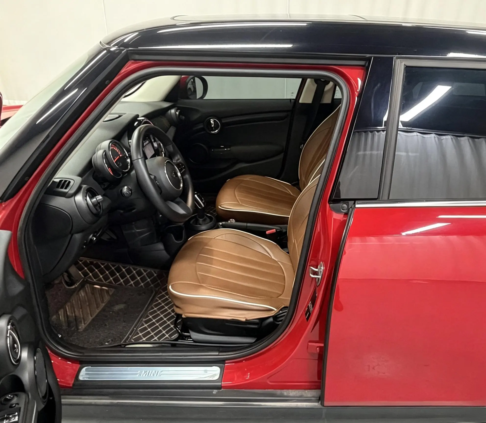 MINI MINI 1.5T ONE five-door version PLUS
