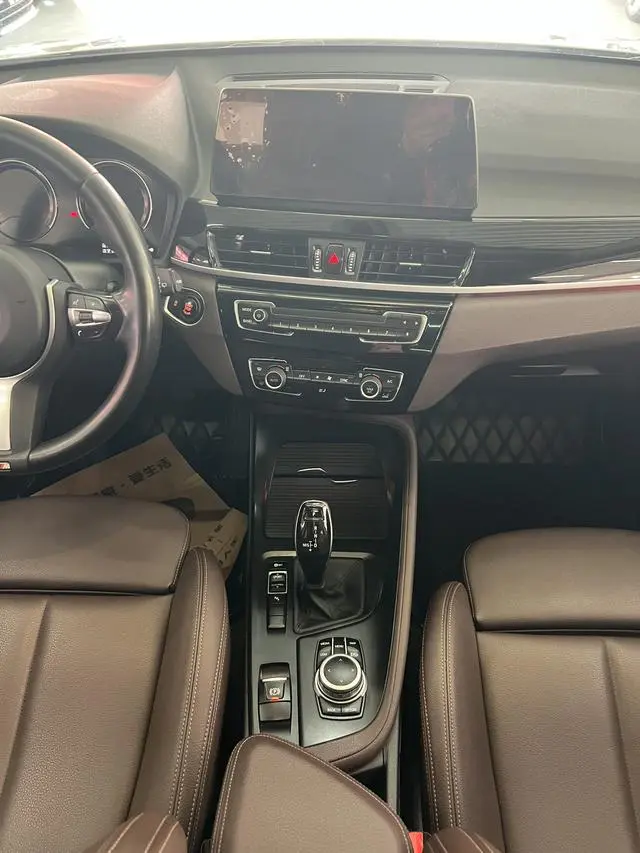 BMW BMW X1 sDrive25Li leading type