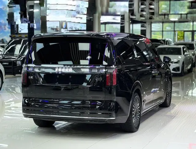 ZEEKR ZEEKR 009 Seven-seater aisle version two-wheel drive 108kWh