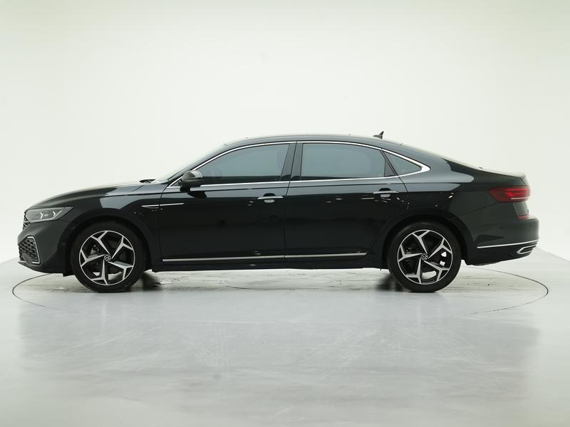 Volkswagen Passat 2024