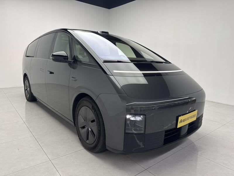Li Auto Ideal MEGA 2025