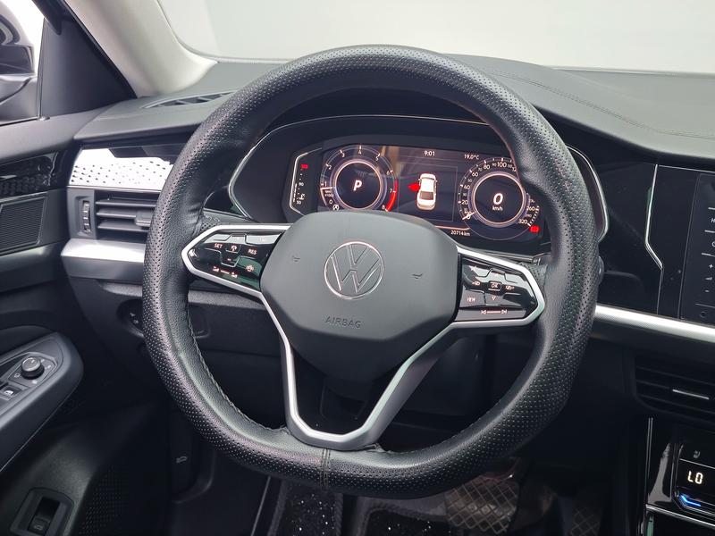 Volkswagen Passat 2024