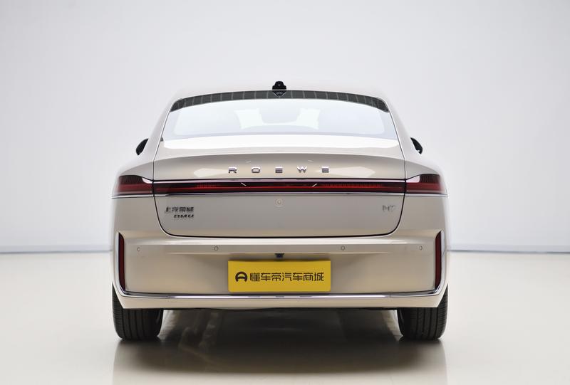 Roewe Roewe M7 DMH 2025