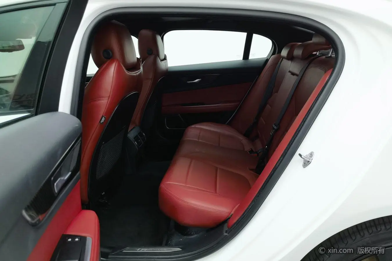 Jaguar Jaguar XEL 2.0T 250PS Yao Black Sports Edition
