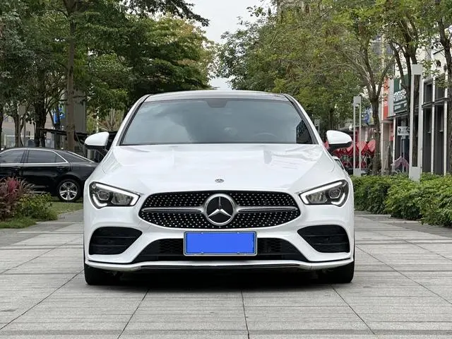Mercedes-Benz Mercedes-Benz CLA CLA 200 four-door coupe