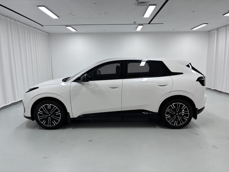 ARCFOX Arcfox Beta T1 2025