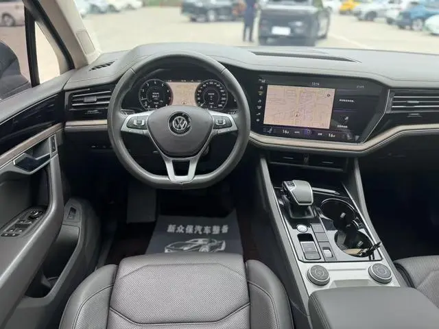 Volkswagen Touareg 2.0 TSI Ruiyi Edition Country VI