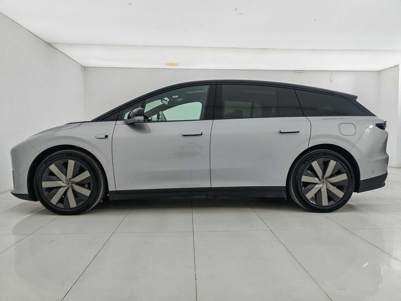 Li Auto Ideal i6 2025