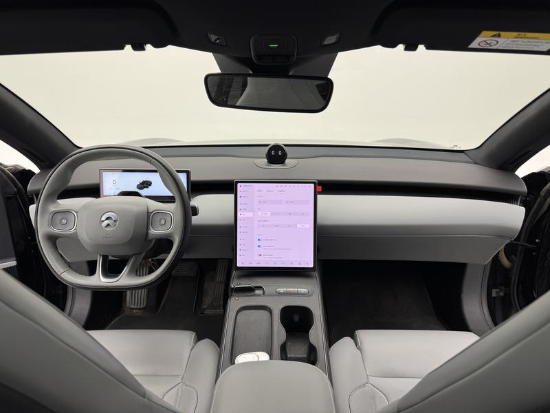 NIO NIO ET5 2024