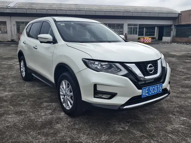 Nissan Qijun 2.0L XE CVT 2WD Fashion Edition