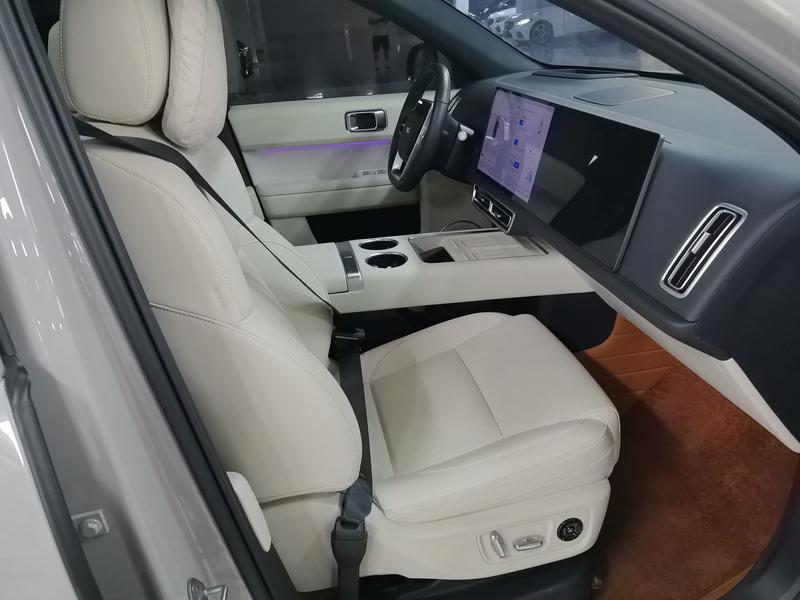 Li Auto Ideal L6 2024