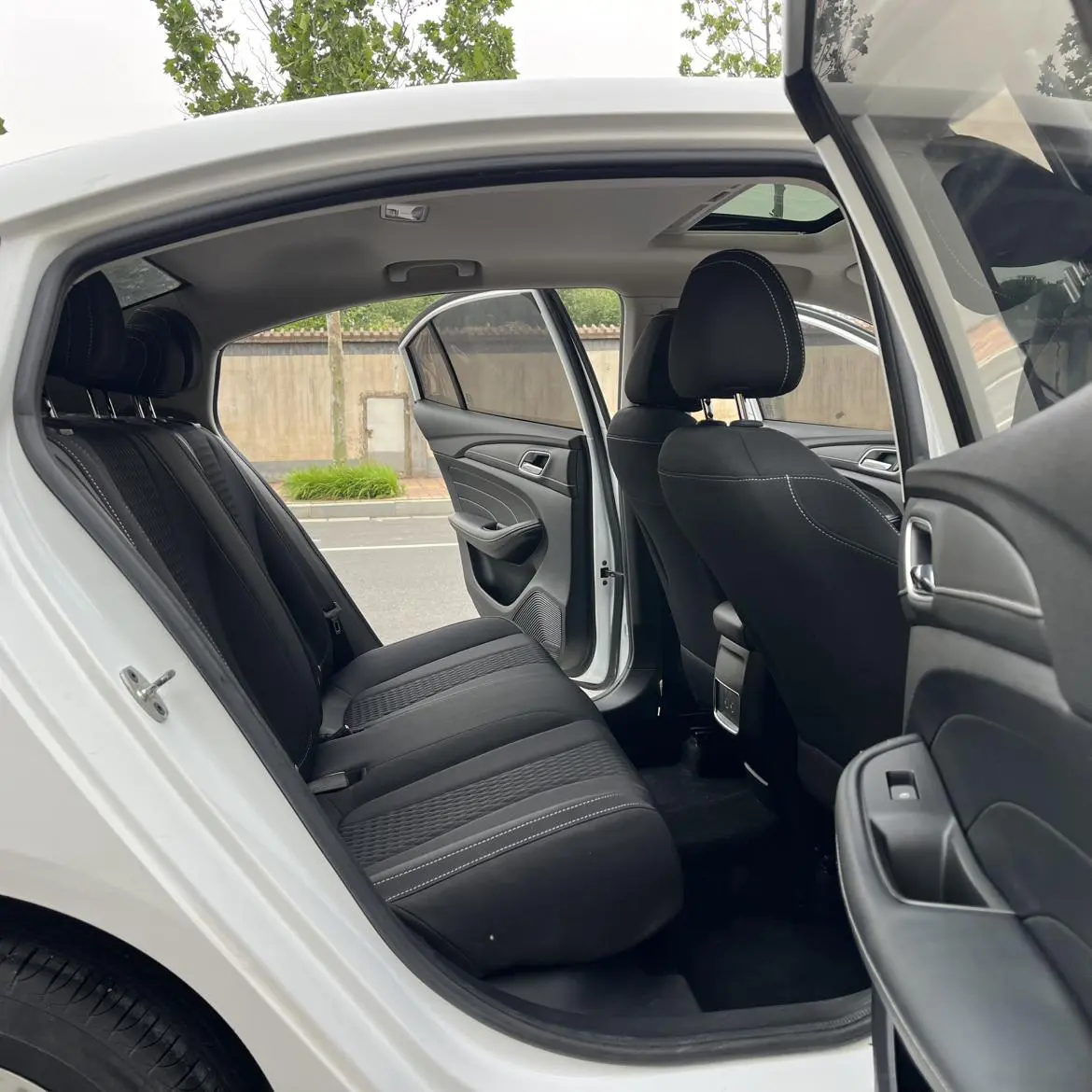 Roewe Roewe i5 1.5L automatic 4G Interconnection Linghao Version