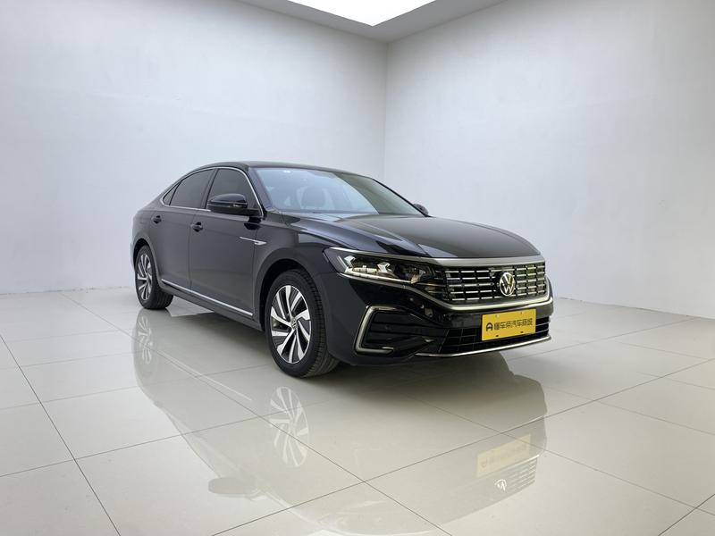 Volkswagen Passat PHEV 2022