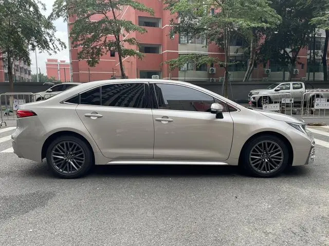 TOYOTA Ling Shang 2.0L Deluxe Edition