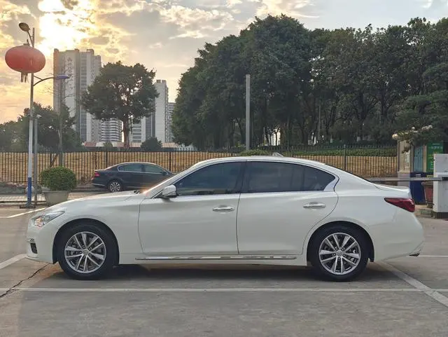 Infiniti Infiniti Q50L 2.0T Comfort Edition