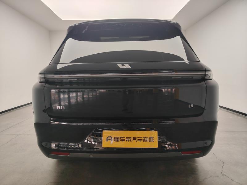 Li Auto Ideal L8 2023